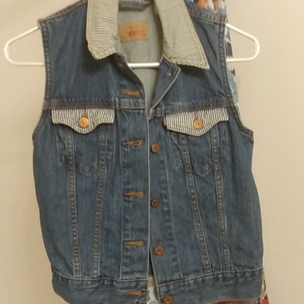 Levi Jean vest